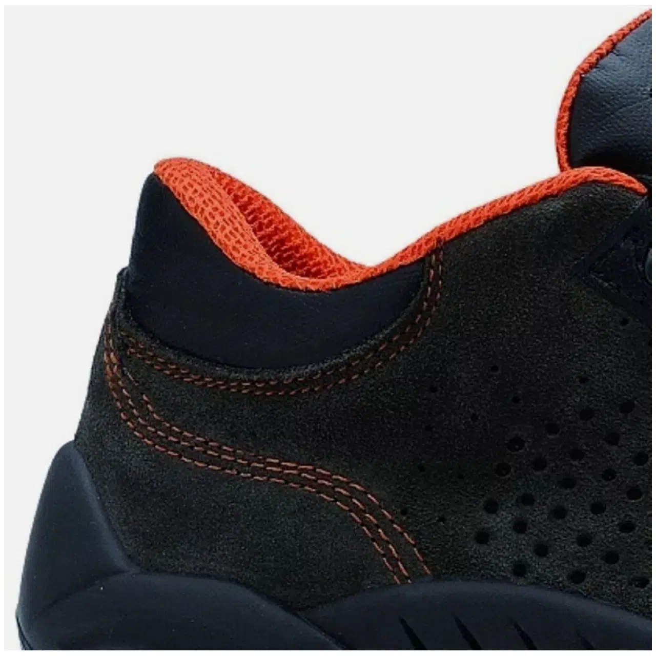Le scarpe antinfortunistiche BASE Opera S1P SRC sono progettate per offrire il massimo comfort e una protezione ottimale, anche nelle condizioni di...