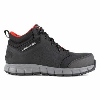 Prodotti in promozione 386 La Reebok Excel Light Alta S3 è una scarpa antinfortunistica progettata per garantire elevati standard di sicurezza e comfort in ambienti di lavoro...
