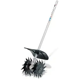 La Fresa per Terreno BF-KM della STIHL &egrave; un accessorio versatile e indispensabile per i motori Kombi, progettato specificamente per il dissodamento e...