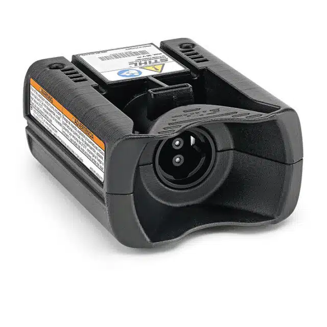 Adattatore AP STIHL: il compagno ideale per la tua attrezzatura a batteria. Progettato per la trasmissione di energia tramite marsupio AP con cavo di...