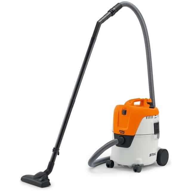 L'aspiratore a secco STIHL SE 62 è un attrezzo potente e versatile, perfetto per affrontare le sfide di pulizia sia in ambienti domestici che...