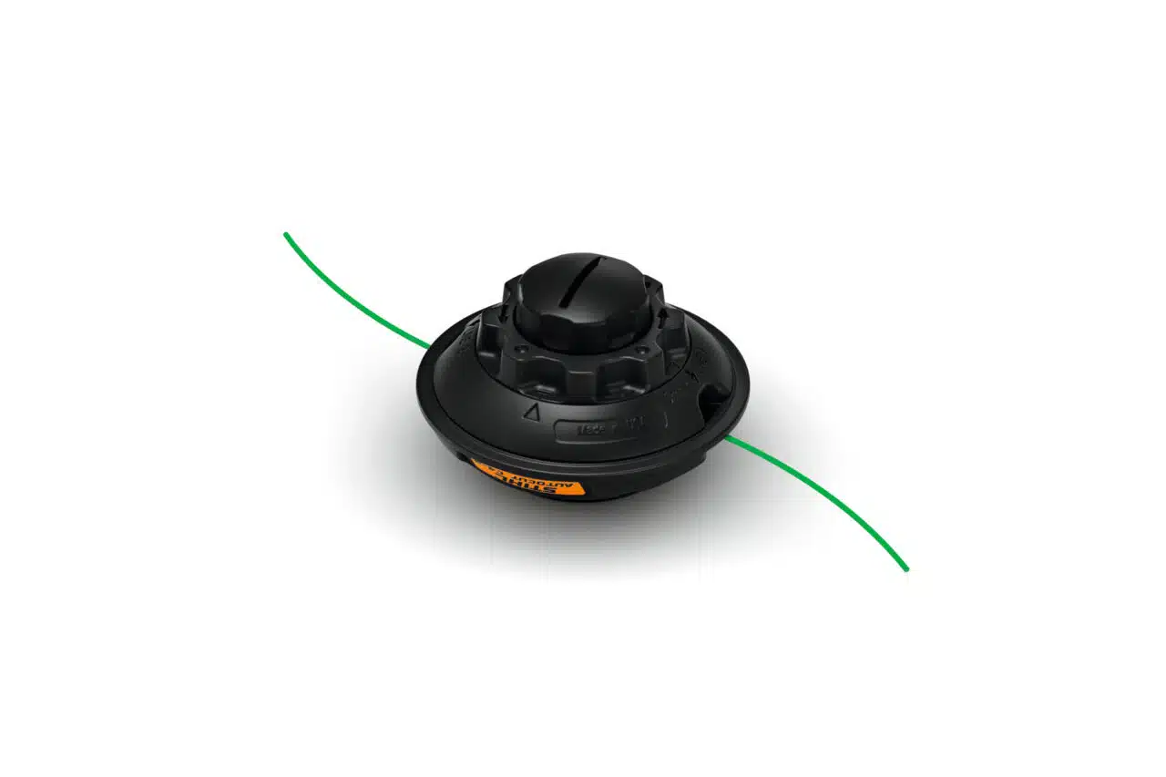 La Testina AutoCut C 4-2 di STIHL è un componente essenziale per decespugliatori, progettata per ottimizzare le operazioni di falciatura e pulizia...