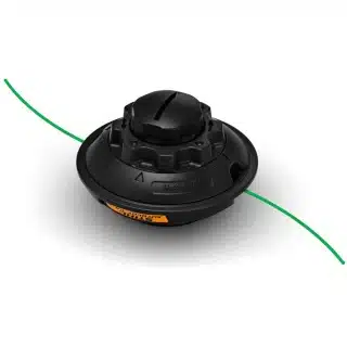 La Testina AutoCut C 4-2 di STIHL &egrave; un componente essenziale per decespugliatori, progettata per ottimizzare le operazioni di falciatura e pulizia...