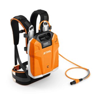 La Batteria spalleggiata AR 2000 L di STIHL rappresenta un'autentica innovazione nel campo delle attrezzature per giardinaggio e manutenzione...