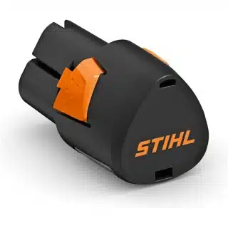 La batteria AS 2 di STIHL &egrave; un elemento essenziale per chi utilizza dispositivi a batteria del rinomato sistema AS. Questa batteria, con una tensione...
