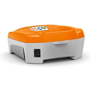 Il caricabatterie veloce AL 501 di STIHL &egrave; una soluzione di ricarica avanzata progettata per utenti che utilizzano frequentemente attrezzature a...