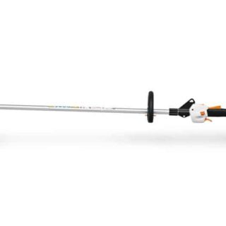 Il decespugliatore a batteria STIHL FSA 120 R è la scelta ideale per chi cerca potenza, efficienza e comfort nella cura del verde, sia per...