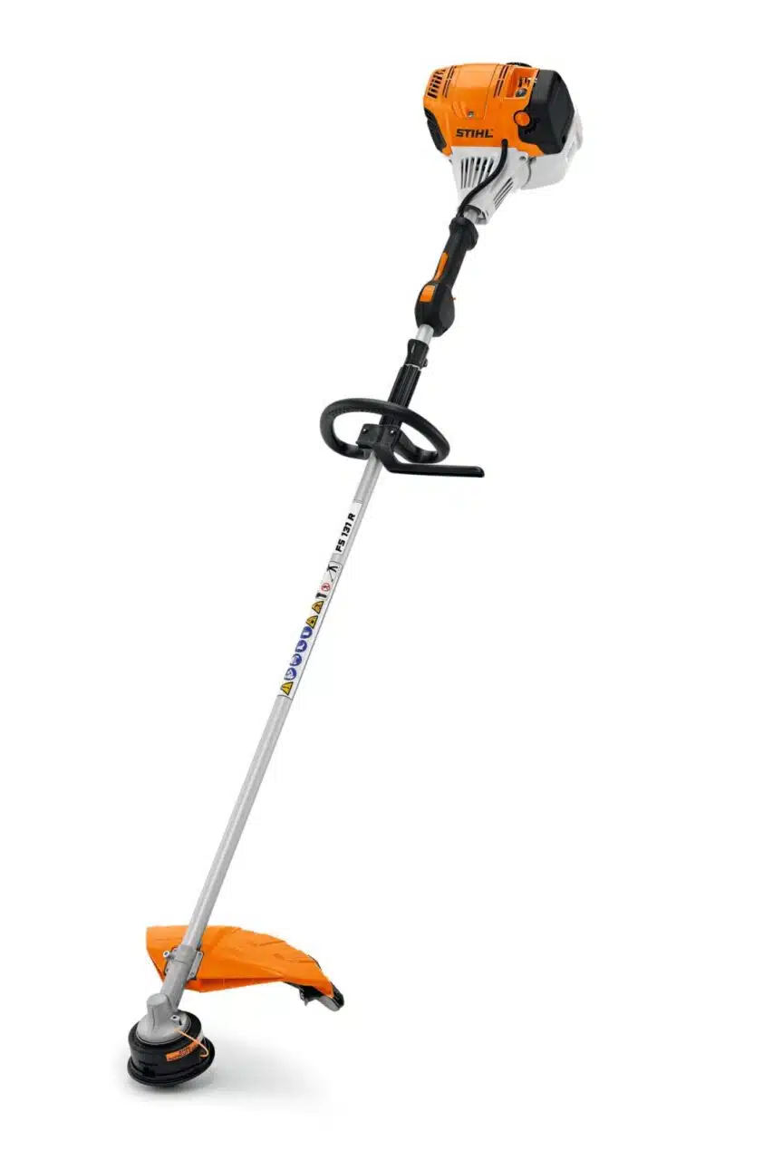 Il Decespugliatore FS 131 di STIHL è un attrezzo di alta gamma ideale per chi cerca potenza e versatilità nel taglio e nella manutenzione del...