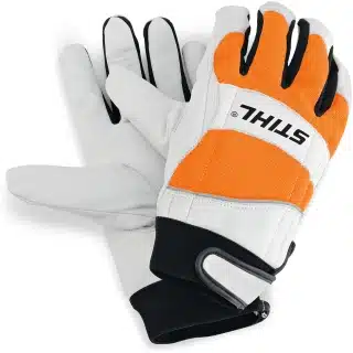 Guanti antitaglio DYNAMIC Protect MS, STIHL, sono la scelta ideale per chi necessita di una protezione elevata durante lavori complessi su alberi o...