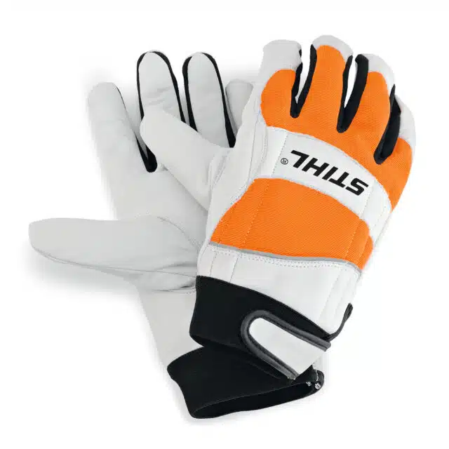 Guanti antitaglio DYNAMIC Protect MS, STIHL, sono la scelta ideale per chi necessita di una protezione elevata durante lavori complessi su alberi o...