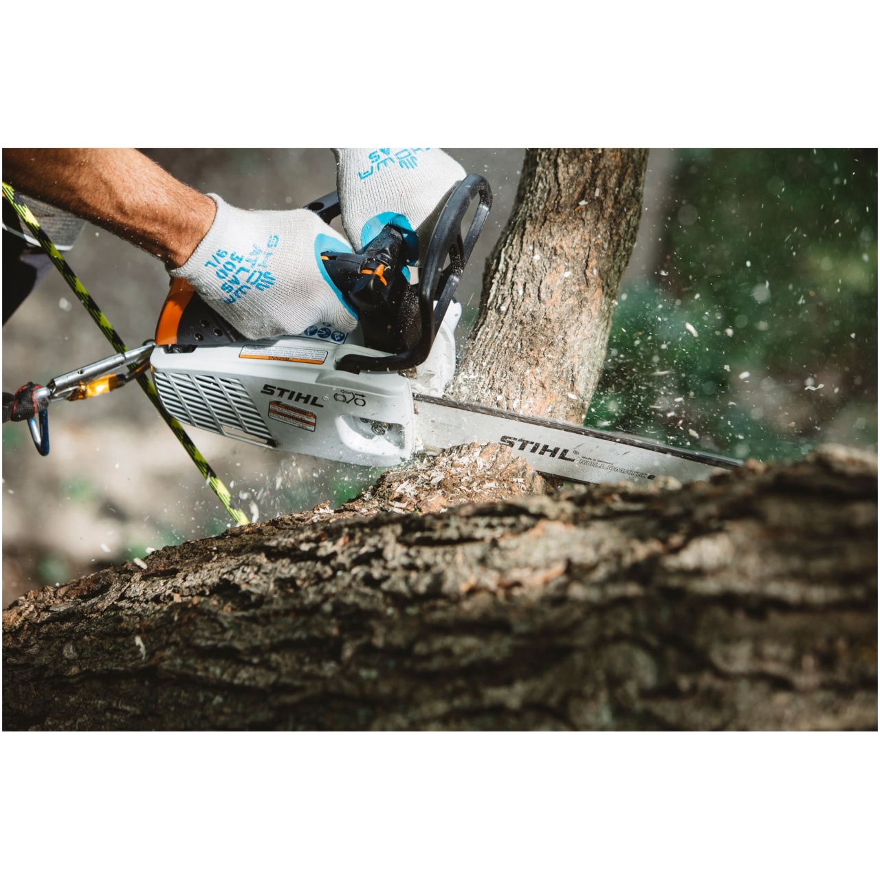 La Motosega MS 194 T di STIHL rappresenta un'eccellenza nel settore delle motoseghe per la cura degli alberi, ideale per gli utenti che necessitano...