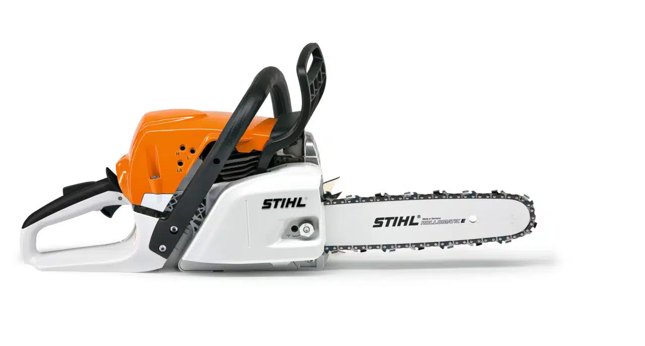 La Motosega MS 231 di STIHL è una motosega robusta e versatile, ideale per il taglio di legna da ardere e lavori di giardinaggio intensi. Questo...