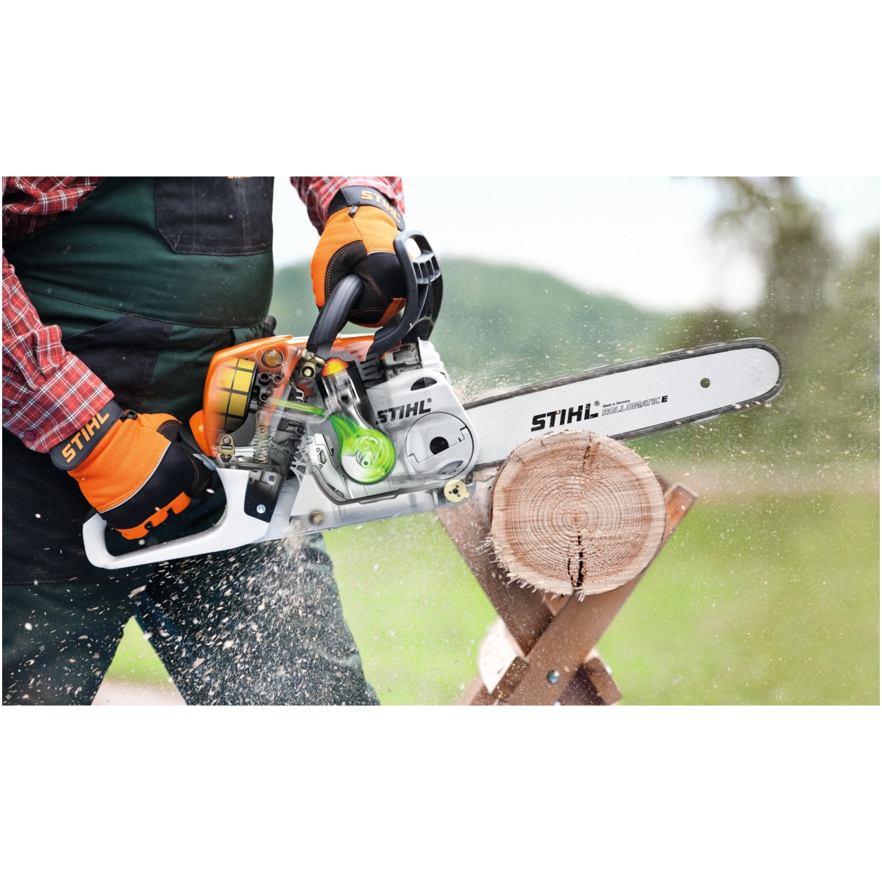 La Motosega MS 231 di STIHL Š una motosega robusta e versatile, ideale per il taglio di legna da ardere e lavori di giardinaggio intensi. Questo...