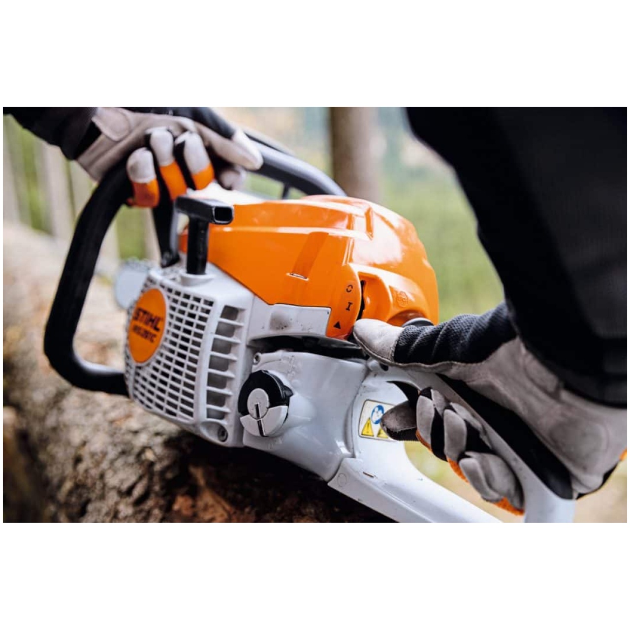 La Motosega MS 261 C-M di STIHL è una motosega a scoppio professionale perfetta per abbattimento e taglio, giardinaggio e lavori forestali. Grazie al...