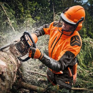 La motosega MS 462 C-M di STIHL rappresenta un'innovativa soluzione per i professionisti del taglio legna e degli abbattimenti forestali. Integrando...