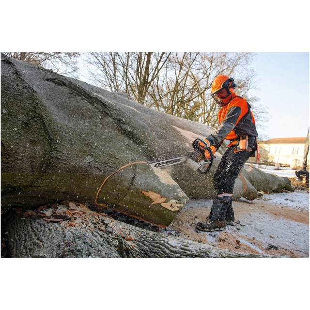 La Motosega MS 661 C-M di STIHL rappresenta un'eccellenza nel campo del giardinaggio e della silvicoltura, configurandosi come una macchina di punta...