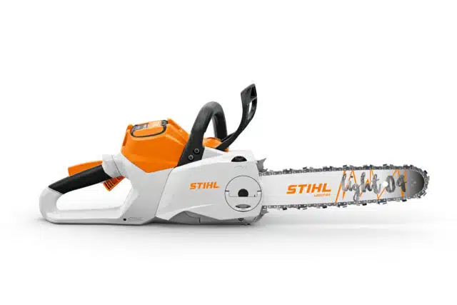 La motosega a batteria MSA 220 C-B di marca STIHL rappresenta un'eccellenza nel settore degli strumenti per il giardinaggio e la lavorazione del...