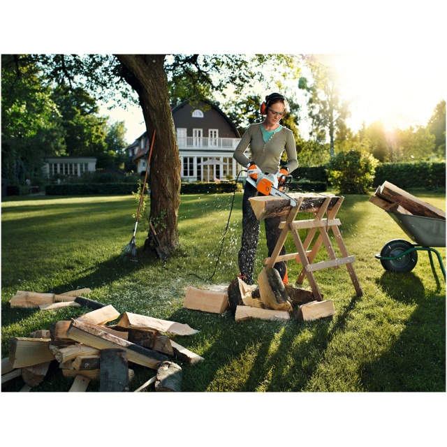 L'elettrosega MSE 141 di STIHL è una motosega elettrica progettata per soddisfare le esigenze di chi si avvicina per la prima volta al mondo del...