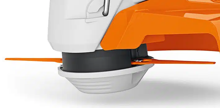 Testina PolyCut 2-2 di STIHL è una testina di taglio versatile per decespugliatori, progettata per offrire un taglio efficace e preciso su erba...