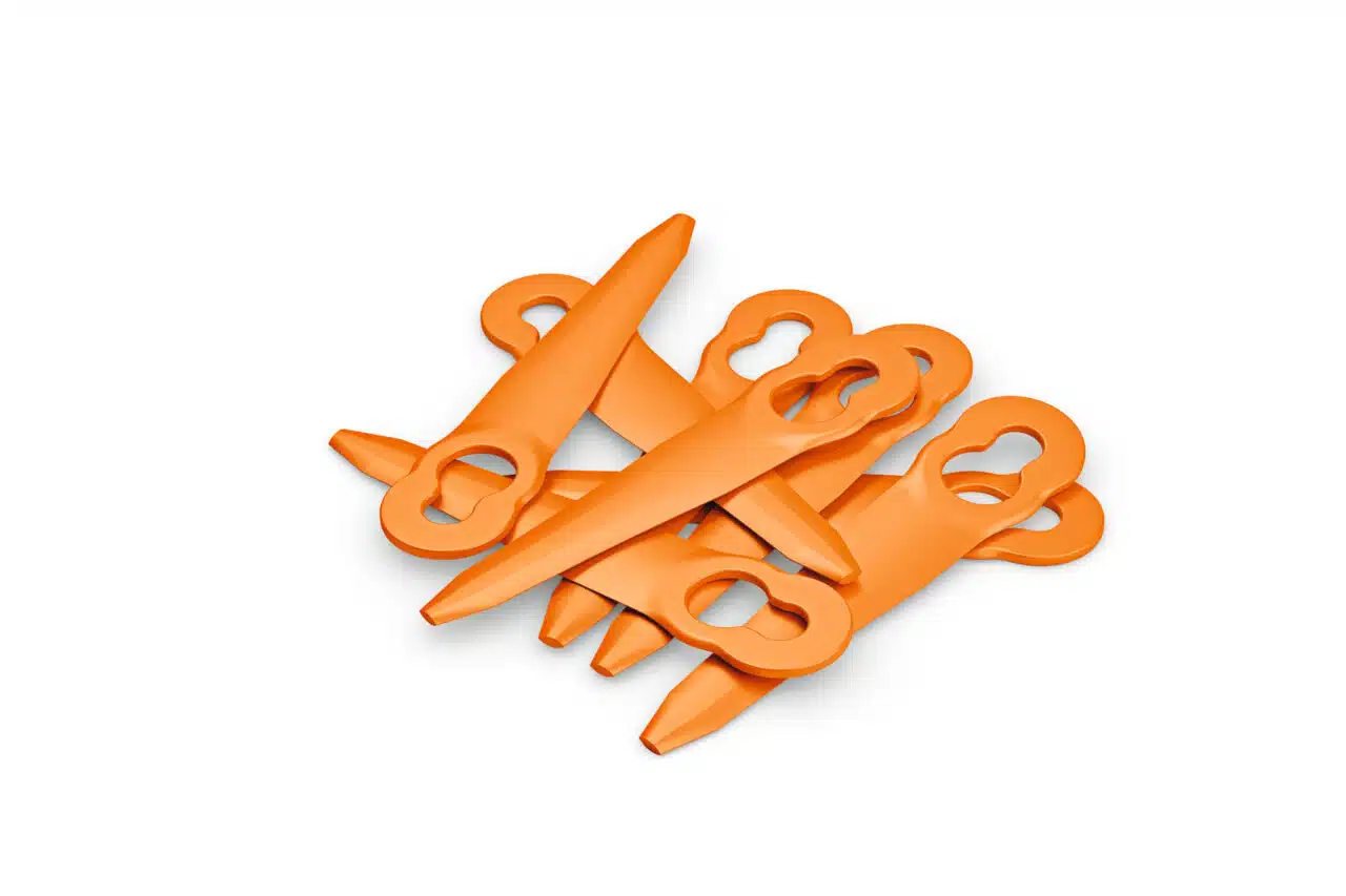 Il Set coltelli per PolyCut 2-2 di STIHL rappresenta un accessorio essenziale per chi possiede un decespugliatore e desidera mantenere al meglio le...