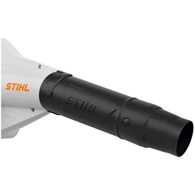 Il soffiatore a batteria STIHL BGA 160 Š la soluzione ideale per chi cerca un attrezzo potente, maneggevole e silenzioso per la pulizia di foglie,...