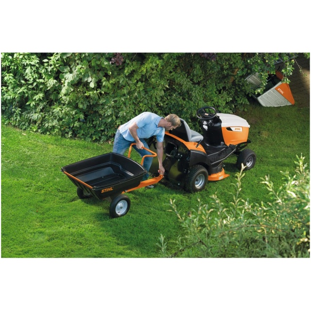 Il trattorino tosaerba STIHL RT 5097 Š l'attrezzo ideale per chi cerca potenza, comfort e affidabilit… nella cura di ampie superfici erbose. Con una...