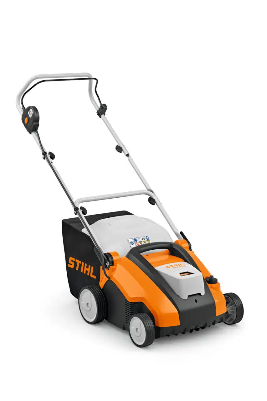 L'Arieggiatore a Batteria STIHL RLA 240 è l'attrezzo perfetto per chi desidera mantenere impeccabili prati di piccole dimensioni e dal profilo...