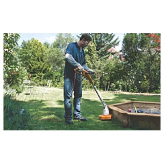 Il Trimmer elettrico FSE 31 della STIHL &egrave; un pratico decespugliatore leggero pensato per chi desidera svolgere lavori di giardinaggio e rifinitura...