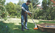 Prodotti in promozione 460 Il Trimmer elettrico FSE 31 della STIHL è un pratico decespugliatore leggero pensato per chi desidera svolgere lavori di giardinaggio e rifinitura...