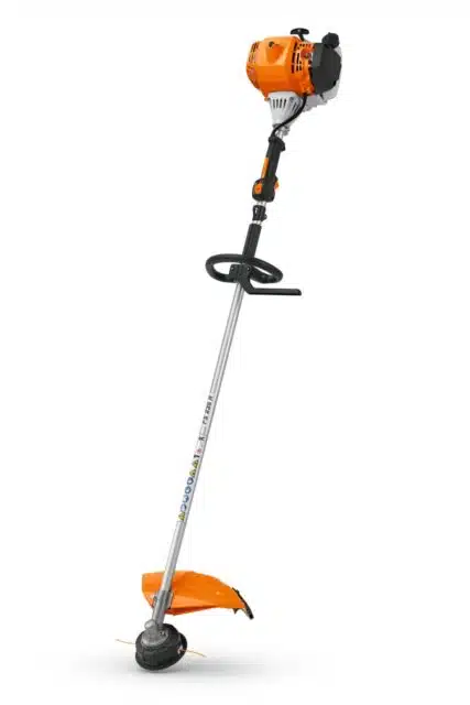 Il Decespugliatore FS 235 di STIHL rappresenta una soluzione potente e affidabile per le operazioni di agricoltura e giardinaggio. Progettato per...