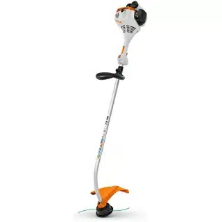 Il Decespugliatore FS 38 di STIHL &egrave; la soluzione ideale per i proprietari di giardini che desiderano mantenere in ordine il proprio spazio verde. Con...