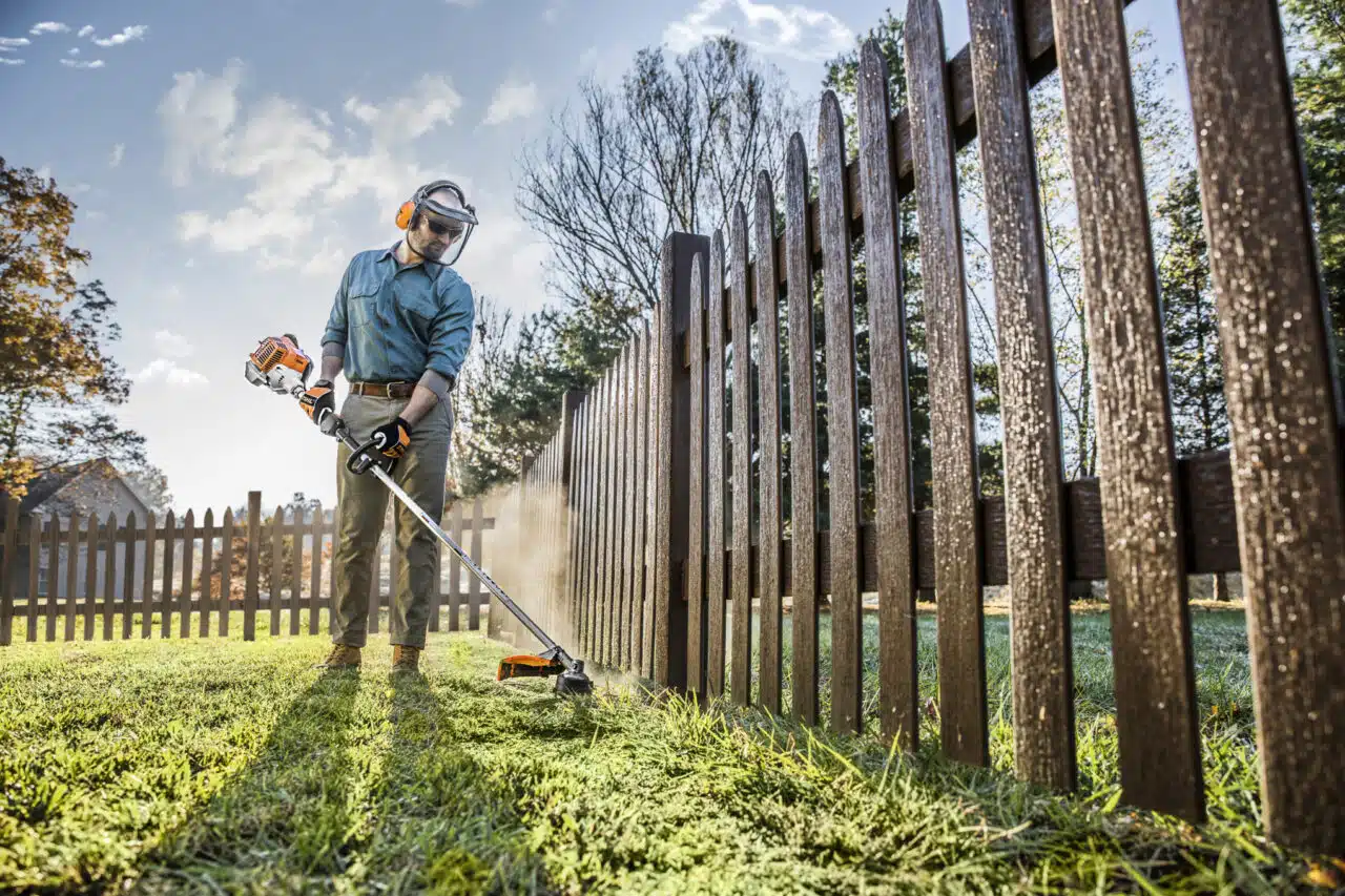 Il modello FS 94 di STIHL è un decespugliatore professionale di tipo leggero, progettato per offrire eccellenti prestazioni nel settore della...