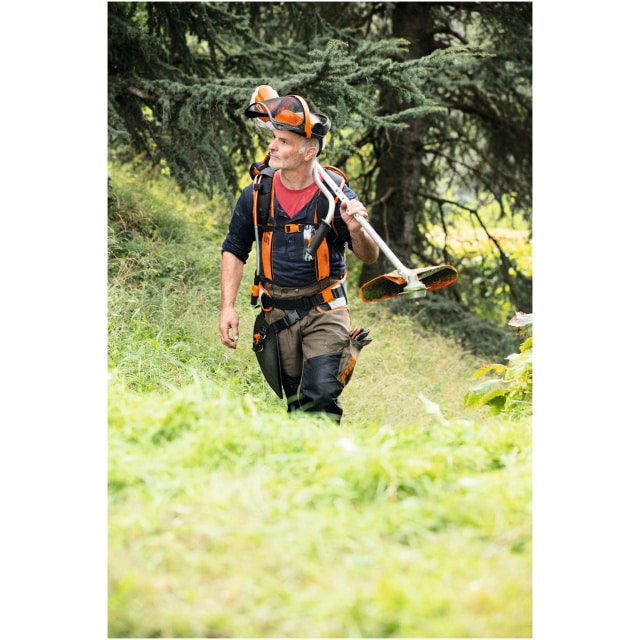 Il decespugliatore a batteria STIHL FSA 130  un potente strumento pensato per i professionisti del giardinaggio e per chi cerca una soluzione...