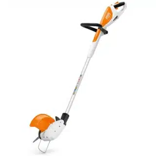 Il trimmer a batteria FSA 45 di STIHL &egrave; il perfetto alleato per chi cerca un attrezzo leggero e maneggevole per i lavori di rifinitura e pulizia in...