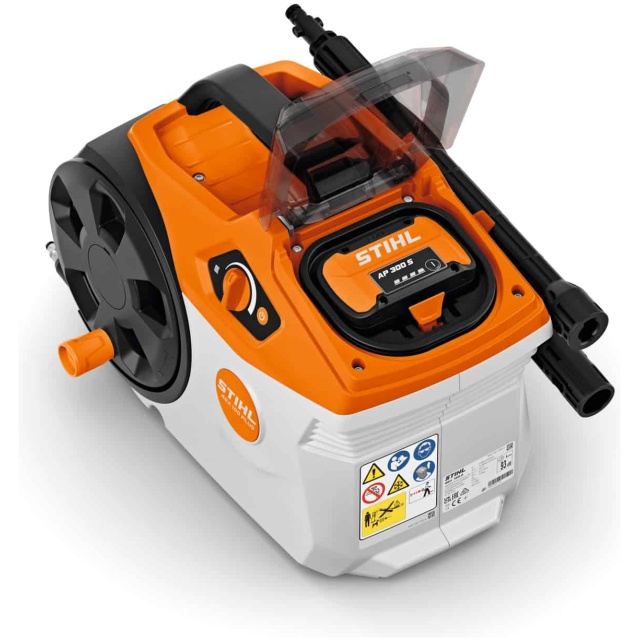 L'idropulitrice a batteria REA 100 PLUS di STIHL Š un prodotto innovativo progettato per soddisfare le esigenze di pulizia sia in ambienti domestici...