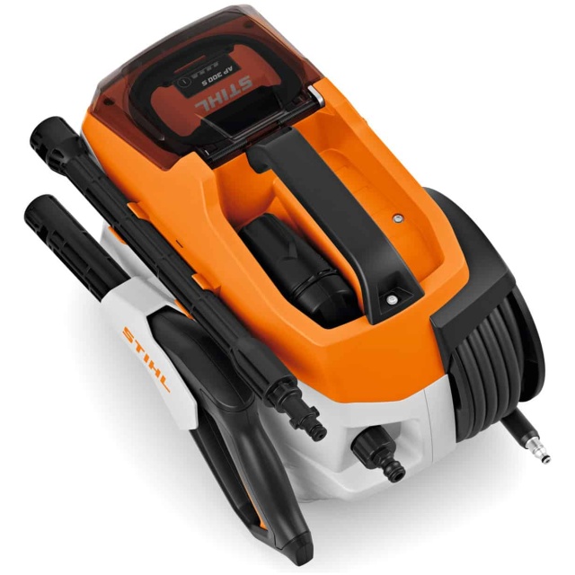 L'idropulitrice a batteria REA 100 PLUS di STIHL Š un prodotto innovativo progettato per soddisfare le esigenze di pulizia sia in ambienti domestici...