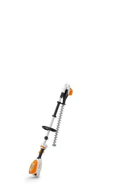Il tagliasiepi allungato a batteria HLA 66 di STIHL è un attrezzo innovativo progettato per il taglio di siepi alte e larghe, nonché di piante...