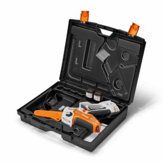 Il Potatore professionale a batteria GTA 40 di STIHL è un attrezzo all'avanguardia ideale per i professionisti del giardinaggio e della lavorazione...