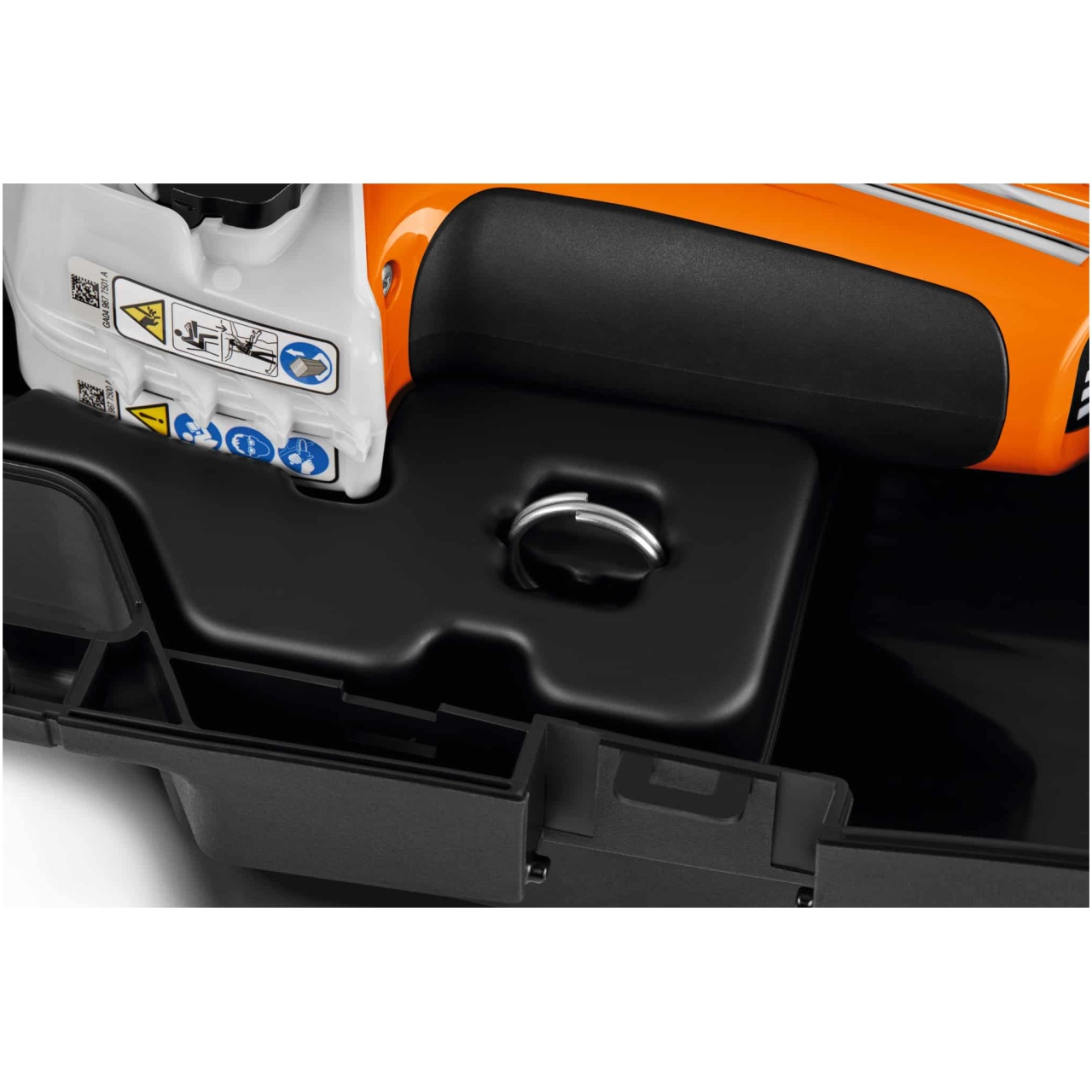 Il Potatore professionale a batteria GTA 40 di STIHL Š un attrezzo all'avanguardia ideale per i professionisti del giardinaggio e della lavorazione...