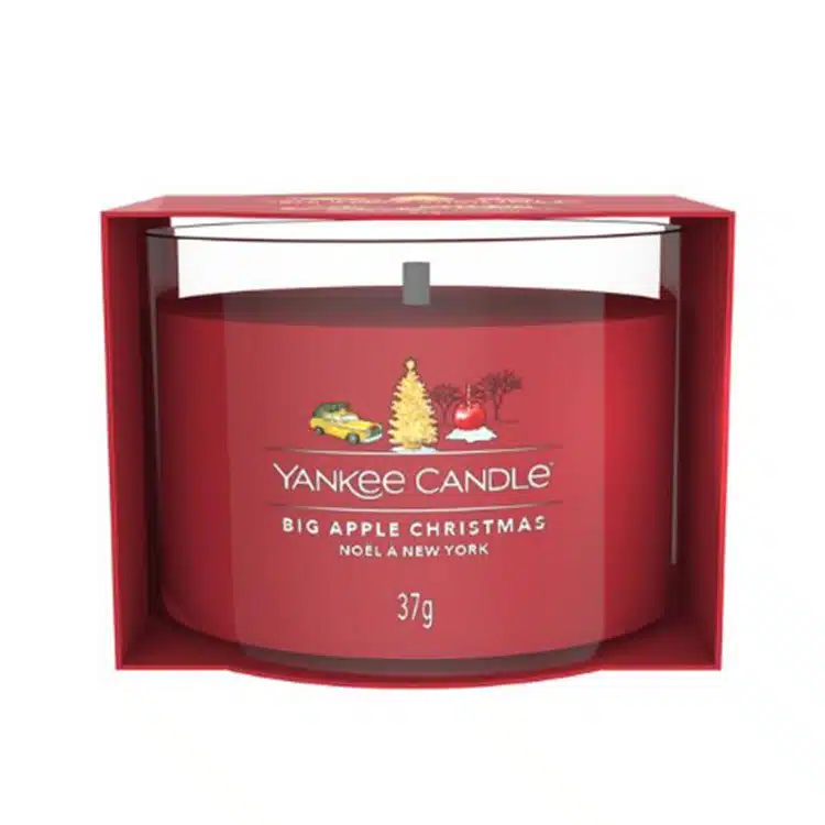 Yankee Candle Big Apple Christmas, la candela perfetta per creare un'atmosfera natalizia unica e indimenticabile. Ispirata al Natale nella Grande...