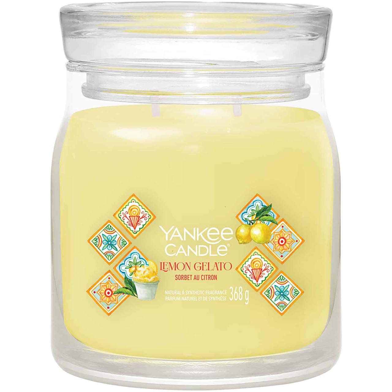 La candela Lemon Gelato è una sinfonia di freschezza e dolcezza che evoca l'atmosfera di una calda giornata estiva. Le note di testa di limone...