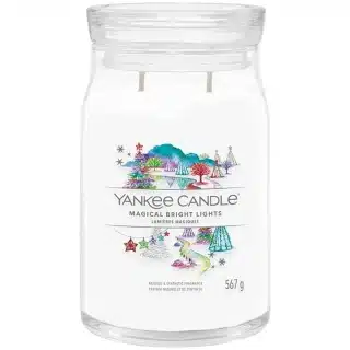 La Yankee Candle Magical Bright Lights &egrave; una candela profumata ideale per creare un'atmosfera incantata e rilassante in qualsiasi ambiente. Questo...