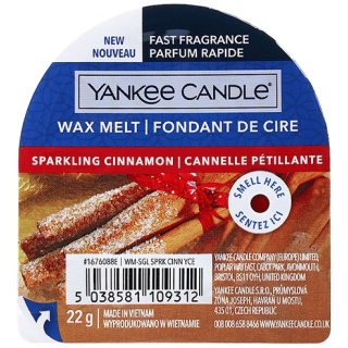 Questa candela profumata è un'autentica celebrazione delle festività, con il suo avvolgente aroma speziato di cannella scintillante. La fragranza...