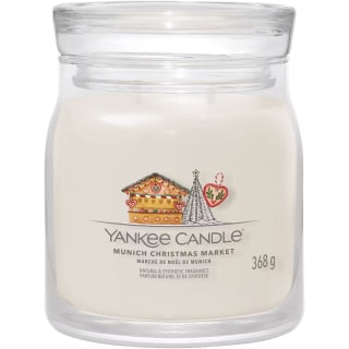 La Yankee Candle Munich Christmas Market ti invita a immergerti nell'atmosfera magica dei tradizionali mercatini natalizi di Monaco, con una...
