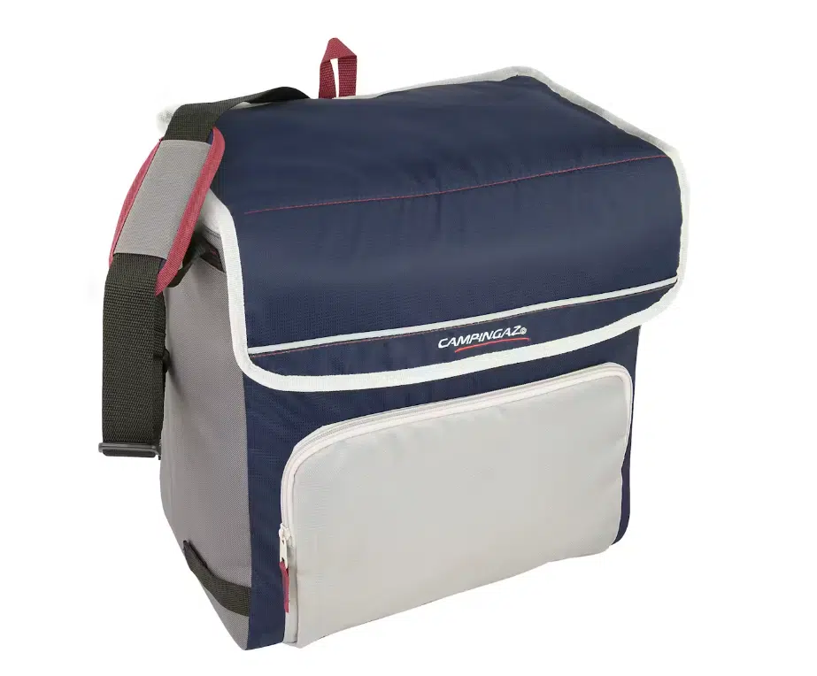 CAMPING GAZ ITALIA SRL BORSA TERMICA FOLD'N COOL 30 LT. La Campingaz Fold'N Cool 30?L è una borsa termica leggera, compatta e sorprendentemente capiente, perfetta per accompagnare giornate all'aria aperta,...