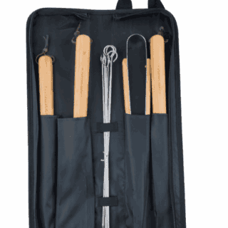 Organizzare e trasportare gli accessori per il barbecue non è mai stato così semplice grazie alla borsa utensili in tessuto Campingaz. Realizzata con...