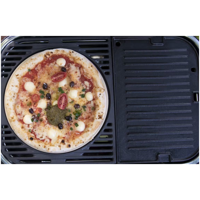 La piastra per pizza Campingaz Culinary Modular (codice articolo 2000014582)  l'accessorio ideale per trasformare il tuo barbecue in un autentico...