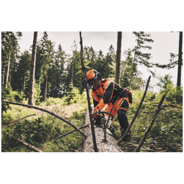La STIHL MS 400.1 C-M  la nuova protagonista del mondo forestale. Progettata per offrire performance elevate con una gestione ancora pi...