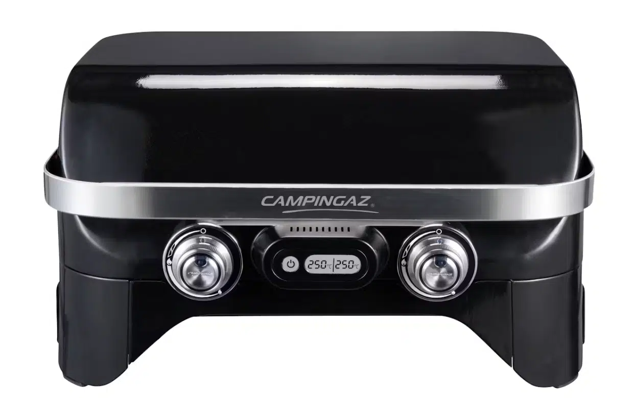 CAMPING GAZ ITALIA SRL BBQ ATTITUDE 2100 EX Se ami grigliare ma non vuoi rinunciare allo stile e alla praticità, il Campingaz Attitude 2100 EX è il barbecue che fa per te. Compatto, elegante e...