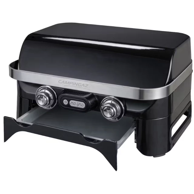 Scopri un nuovo modo di vivere la grigliata con il Campingaz Attitude 2100 LX, il barbecue da tavolo che unisce design elegante, praticità e alte...